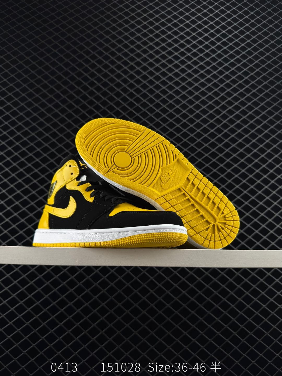 Nike Air Jordan 1 Retro Mid OG AJ1